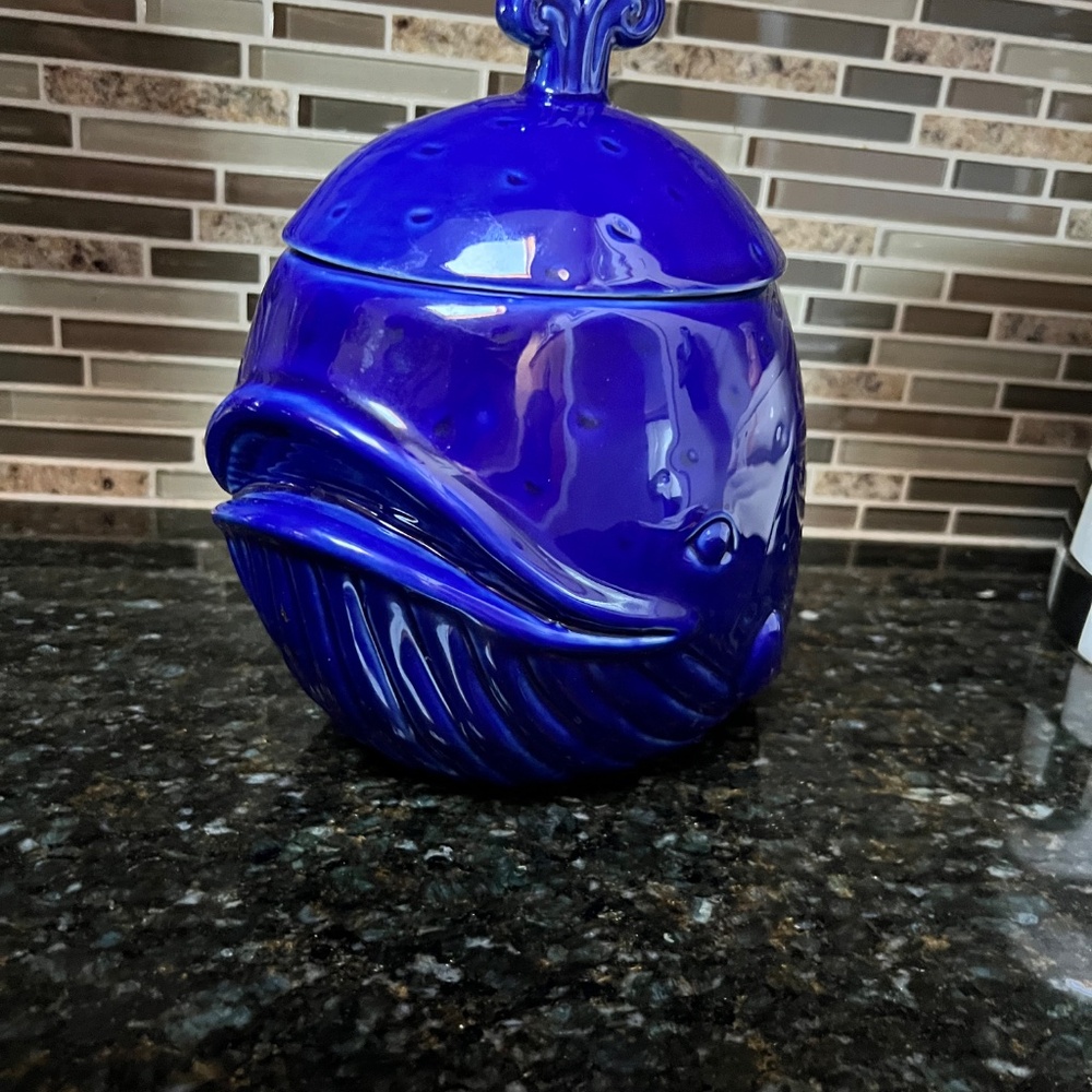 Pier one whale cookie jar - Picture 2 of 6